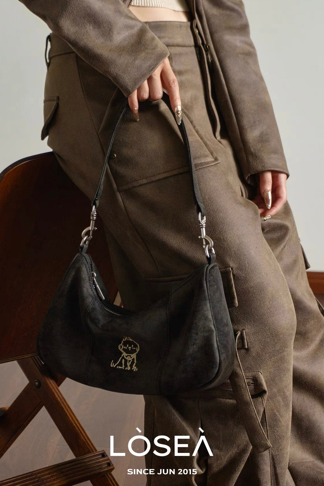 SCHATTENWELPE SHOULDER BAG